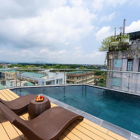 Dragon Hue Hotel Bagian luar foto