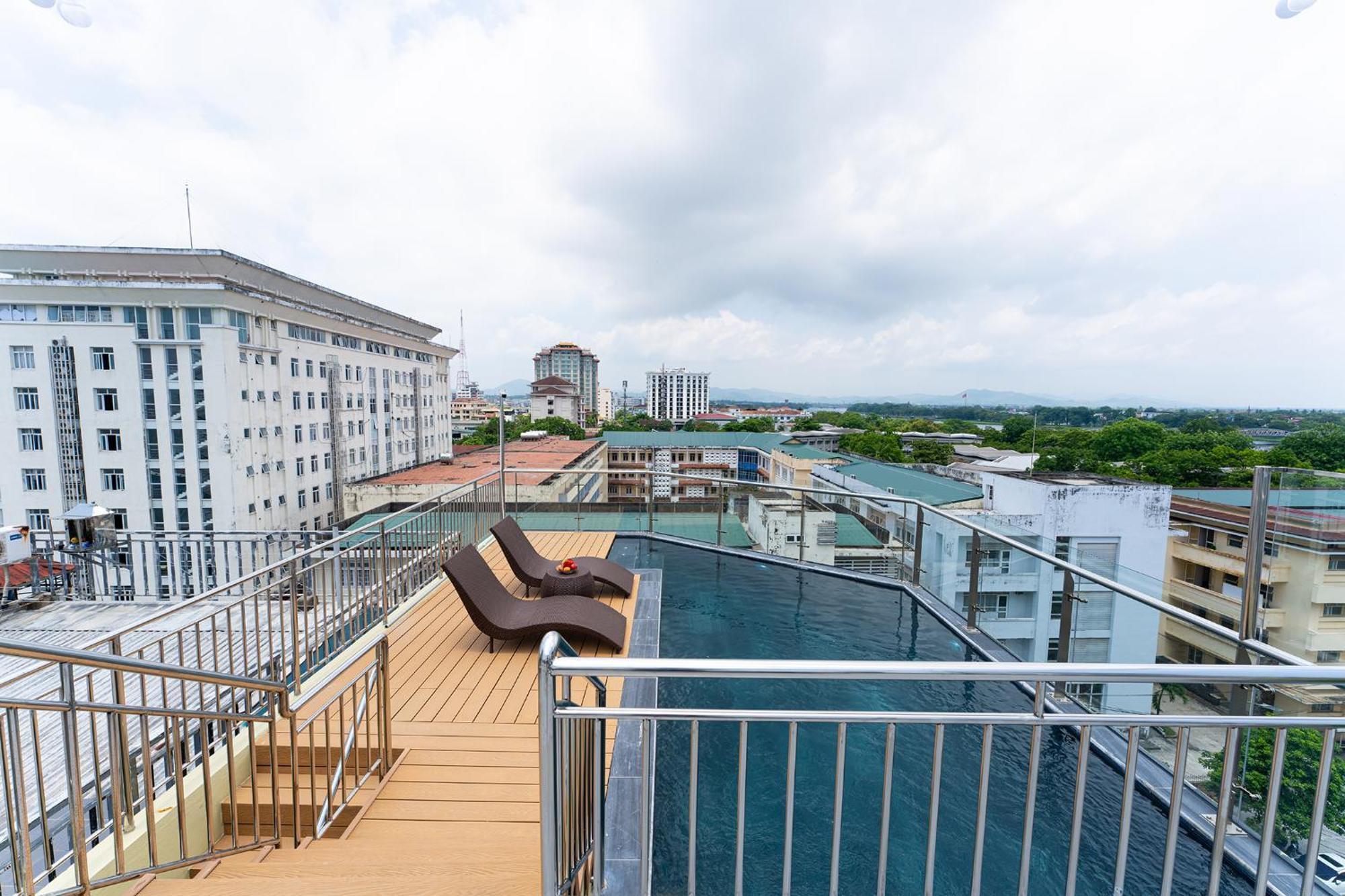 Dragon Hue Hotel Bagian luar foto