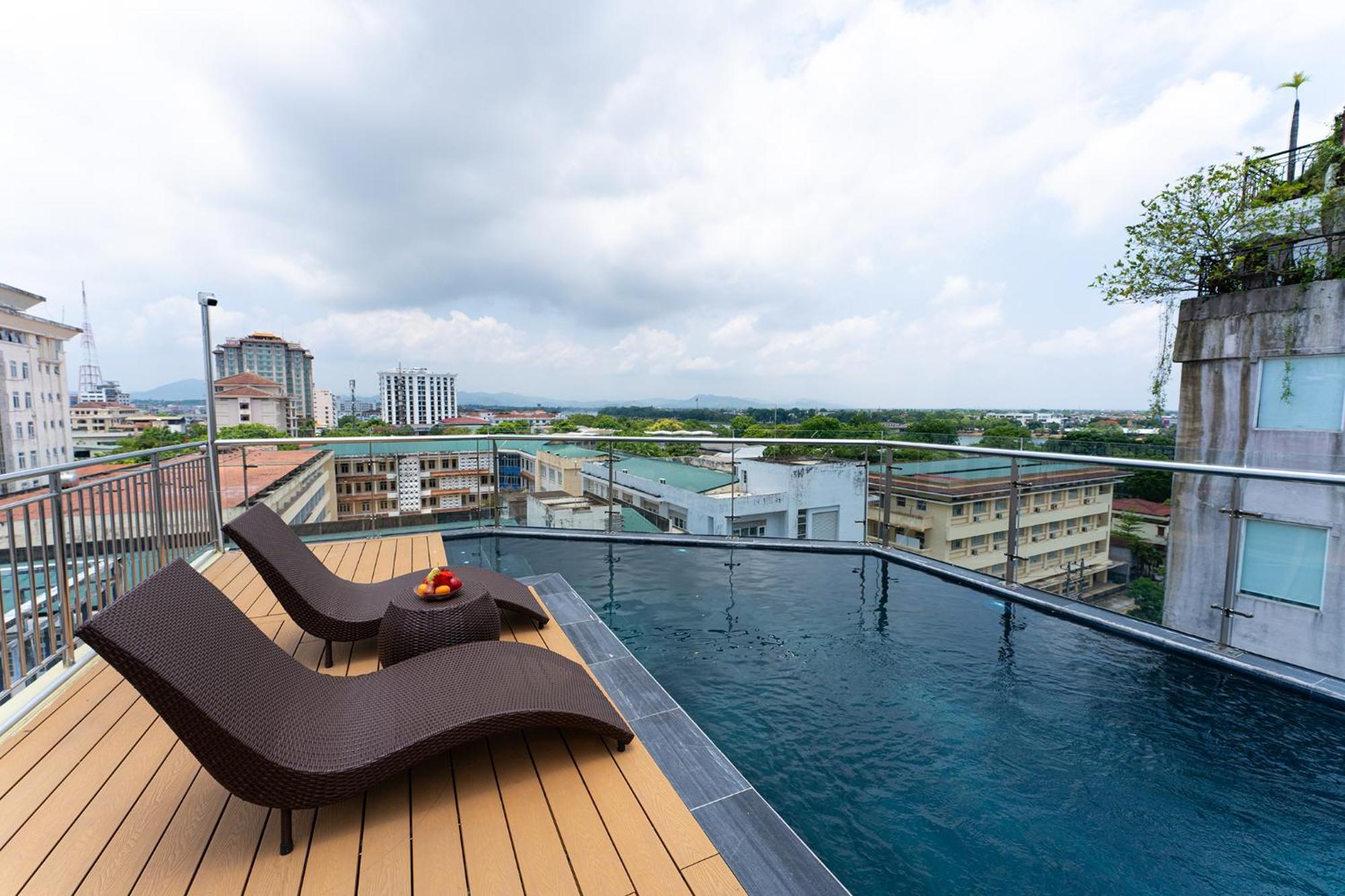 Dragon Hue Hotel Bagian luar foto